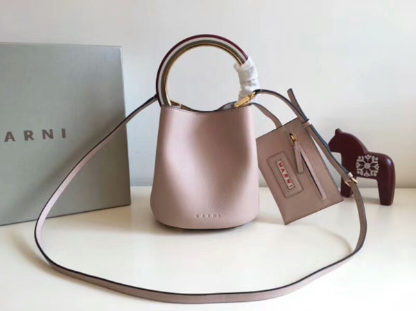 欲しい♡超限定♪ マルニスーパーコピー MARNI M499 PANNIER BUCKET BAG IN CALF LEATHER