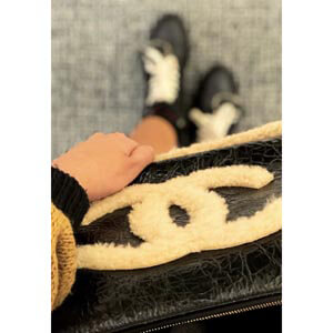 ★2020シャネル最新作★シャネルコピー CC Mania shearling clutch モコモコバッグ