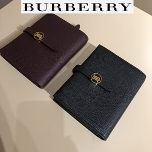 バーバリー 財布 偽物 Burberry グレイニーレザー 二つ折り財布 80233511