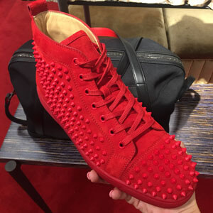 ルブタン スニーカー 偽物 鮮やかな赤★Christian Louboutin Lou Spikes スエード★スニーカー 3101212R264