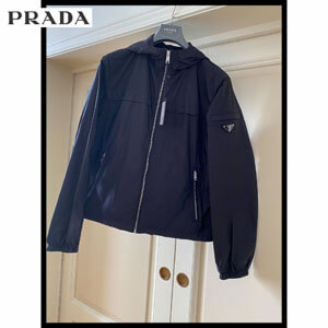 プラダ ジャケット コピー PRADA((SGA466))三角ロゴナイロンパーカー