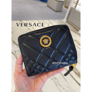 ヴェルサーチ 偽物 財布 VERSACE*Quilted Medusa Zip Around Wallet