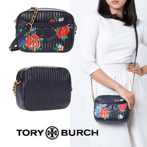 【トリーバーチ バッグ コピー】Tory Burch Fleming Soft プリントカメラバッグ