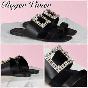 ロジェ ヴィヴィエ ミュールサンダル 偽物 Roger Vivier Vivier Brooch ミュールサンダルRVW45818820BSSB999