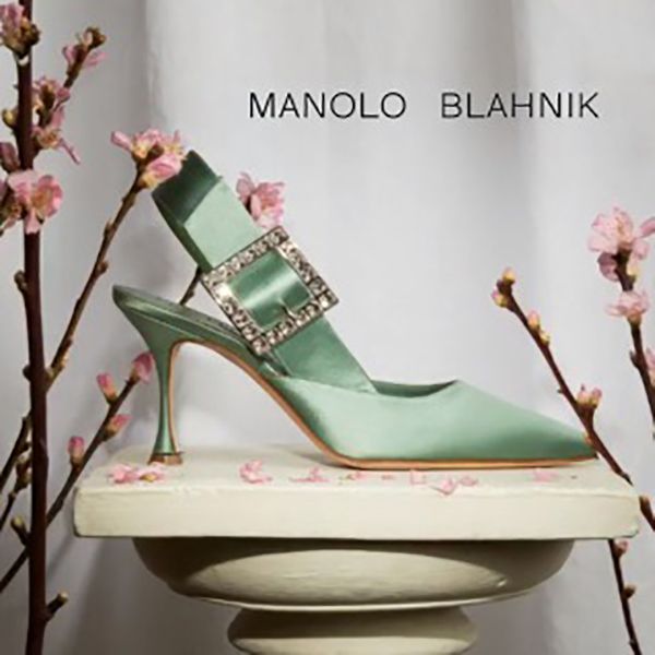 マノロブラニク スリングバックポンプ コピー MANOLO BLAHNIK★新作★NINUTRA☆サテン スリングバックポンプ