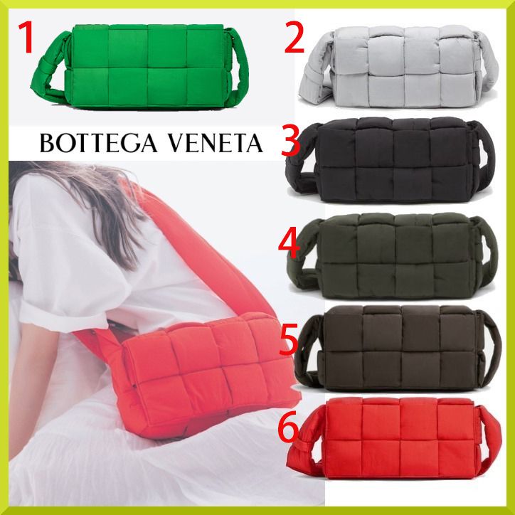 パデットカセット 偽物 BOTTEGA VENETA ザ・パデッド テック カセット ショルダーバッグ 628951VBO81