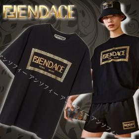 【フェンディACE 偽物】待望のコラボ発売！フェンディ×ヴェルサーチ Tシャツ コピー FY1144AKDVF0QA1