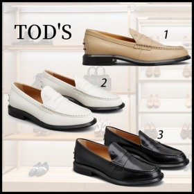 TODS コピー KATE モノグラム ロゴ レザー ローファー 3色 P60RBTB015