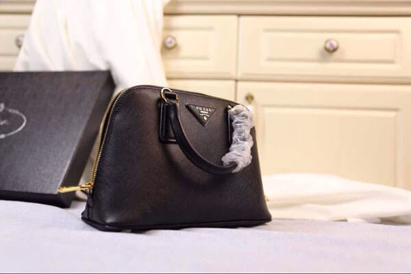 Prada(プラダスーパーコピー)SAFFIANO LUX ショルダー付 ハンドバッグ スモール BL0851_NZV_F0003