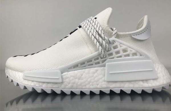 Adidas アディダススーパーコピー オリジナルスXシャネルXファレル ウィリアムストリプルネームHu NMD D97920 パロディ