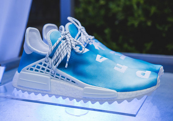 アディダススーパーコピー【Adidas】Pharrell x NMD Hu China Pack Peace Blue