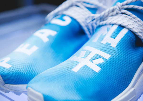 アディダススーパーコピー【Adidas】Pharrell x NMD Hu China Pack Peace Blue