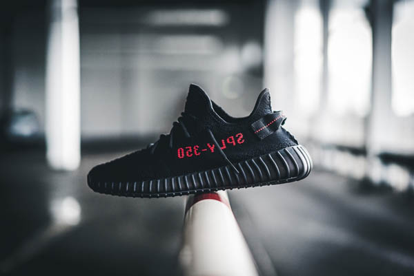 2018春夏新作 Adidas アディダスコピー x Kanye West 入手困難!! YEEZY BOOST 350 V2 Bred BB6372