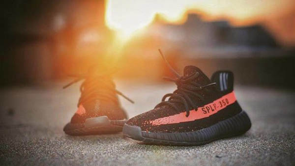 2018春夏新作【Adidas アディダススーパーコピー】激レア Kanye West Yeezy Boost 350 V2 