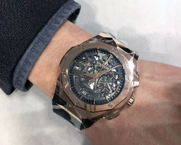 Hublot ウブロスーパーコピー クラシックフュージョン アエロフュージョン オーリンスキー キングゴールド 525.OX.0180.RX.ORL18