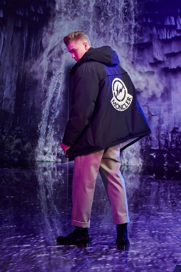 19/20秋冬新作【MONCLER モンクレールスーパーコピー】7モンクレール★日本未入荷モノトーンBIGロゴGLOSTER