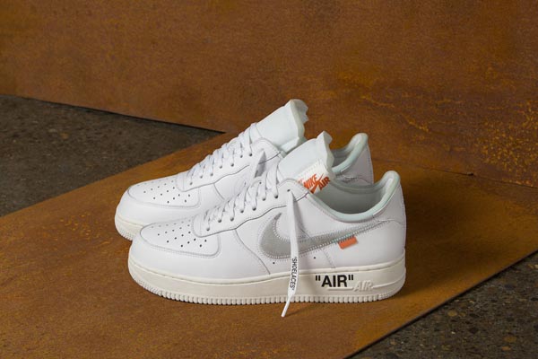 Complexcon限定！エア フォース オフホワイト ナイキ 偽物激安コラボスニーカー ナイキ AIR FORCE 1 × OFF-WHITE☆エアフォース1