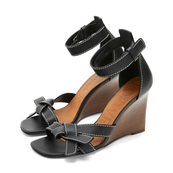 ロエベ サンダル 偽物 ロエベ GATE TOPSTITCHED LEATHER WEDGE SANDALS