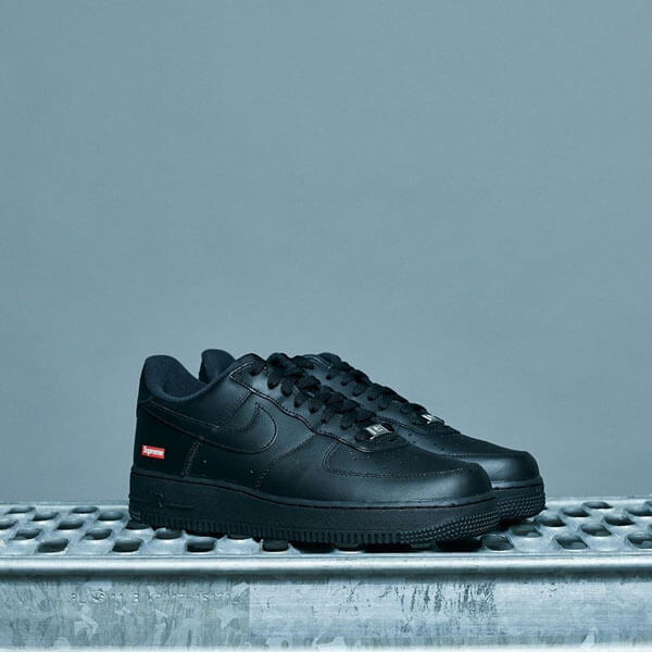 ★シュプリーム ナイキ スニーカー コピー シュプリーム ★ ナイキ AIR FORCE 1 LOW ★ Black