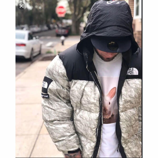 シュプリーム 偽物 シュプリーム The North Face Paper Print Nuptse Jacket