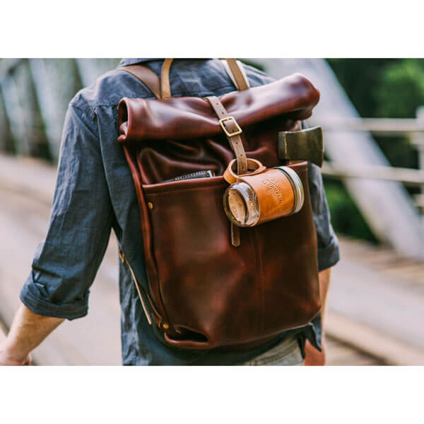 Loyal Stricklin バッグ 大人の冒険心を煽る革アイテム「Loyal Stricklin – Ruck Sack」