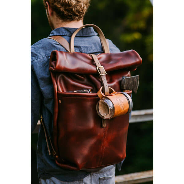 Loyal Stricklin バッグ 大人の冒険心を煽る革アイテム「Loyal Stricklin – Ruck Sack」