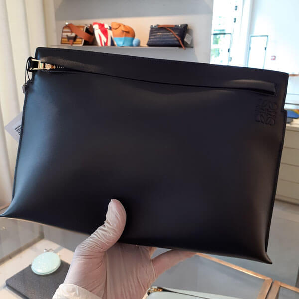 ロエベ 偽物 ショルダーバッグ ロエベ T Pouch Bag 126.57.R77  