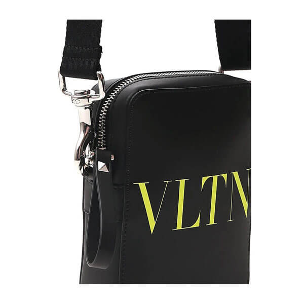 ヴァレンティノ ショルダーバッグ 偽物 ヴァレンティノ ∞ VLTN ロゴ レザー ミニショルダーバッグ UY2B0943FQK