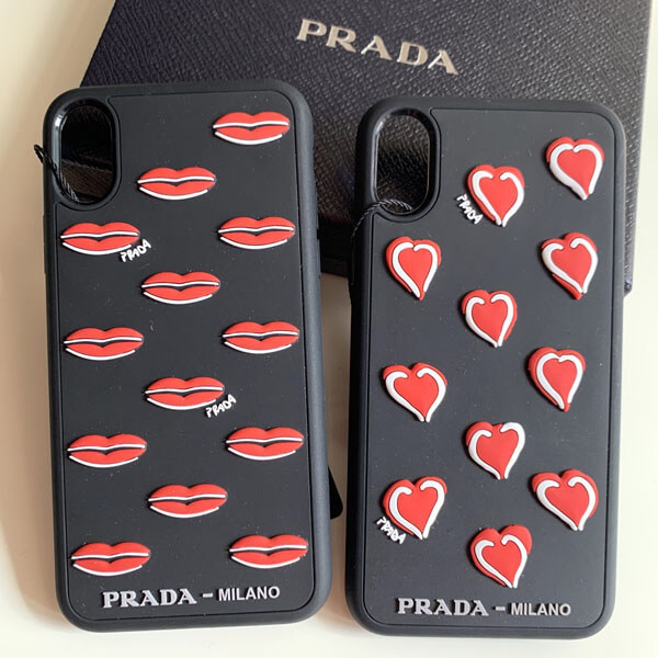 プラダ ケース コピー《PRADA》 I-PHONE X/XS ケース 1ZH036