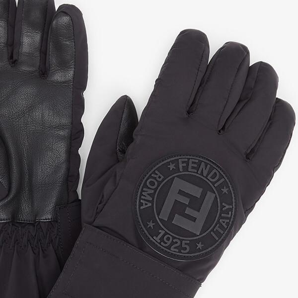 フェンディ◆フェンディ 手袋 コピー◆SKI GLOVES テックナイロン スキーグローブ FAD029AEQJF0GME