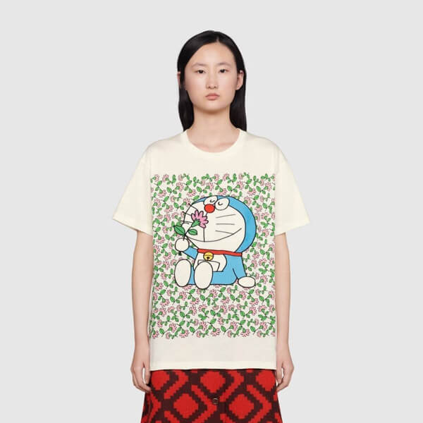 グッチ ドラえもん コピー DORAEMON グッチ◆ドラえもん コラボ コットン Tシャツ お花畑柄♪ 615044XJDIF 9095