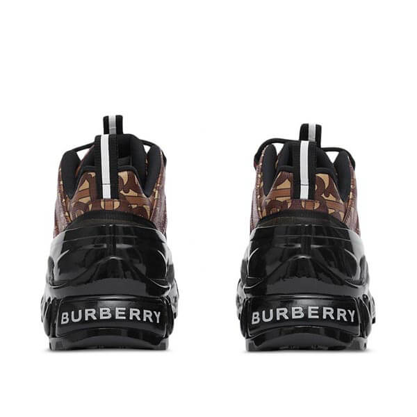 バーバリー コピー BURBERRY モノグラムプリントE-canvasアーサースニーカー