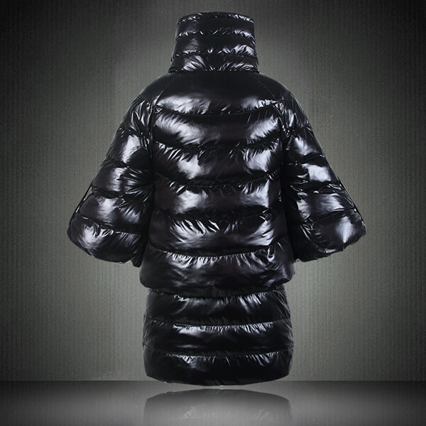 大人気2014-2015 AW新作!!MONCLER(モンクレールスーパーコピー)レディースダウンジャケット 3018