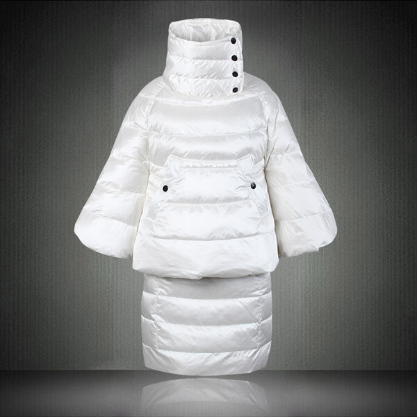 大人気2014-2015 AW新作!!MONCLER(モンクレールスーパーコピー)レディースダウンジャケット 3018